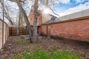 2019 Wilshire Dr, Irving, TX 75061 - Photo 23