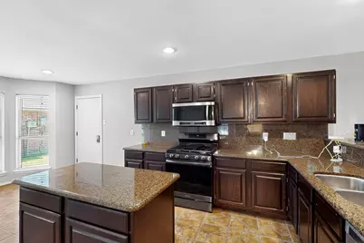 3819 Silver Maple Drive, Carrollton, TX 75007 - Photo 7