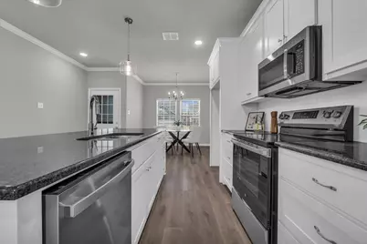 413 Travis Drive, McGregor, TX 76657 - Photo 7