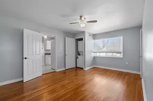 5837 Locke Ave, Fort Worth, TX 76107 - Photo 5