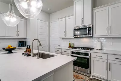 12966 Wymeth Drive, Farmers Branch, TX 75234 - Photo 9