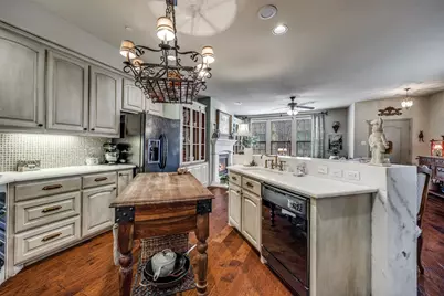 4253 Riverview Drive, Carrollton, TX 75010 - Photo 9