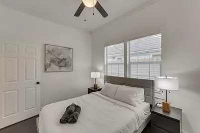 909 Elsbeth Street, Dallas, TX 75208 - Photo 17