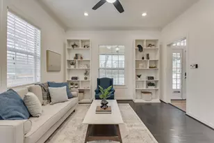 909 Elsbeth St, Dallas, TX 75208 - Photo 3