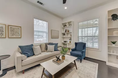 909 Elsbeth Street, Dallas, TX 75208 - Photo 5