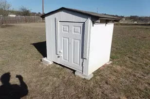 178 Valley Lake Ln, Springtown, TX 76082 - Photo 19