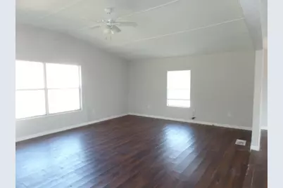 125 Oak Drive, Springtown, TX 76082 - Photo 3