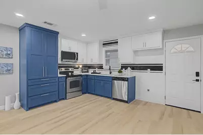 5332 Nadine Drive, Haltom City, TX 76117 - Photo 9