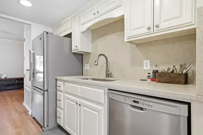 600 Bagby Avenue #7D, Waco, TX 76706 - Photo 7