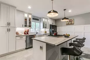 2010 N Locust St, Denton, TX 76209 - Photo 9