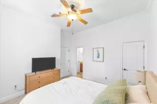 721 Austin Ave, Waco, TX 76701 - Photo 15