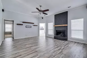 1109 Shady Hill Ln, Burleson, TX 76028 - Photo 3