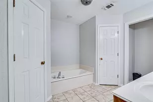 1109 Shady Hill Ln, Burleson, TX 76028 - Photo 15