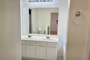 1008 Rock Springs Dr, Burleson, TX 76028 - Photo 25