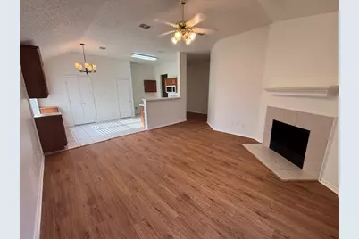 1008 Rock Springs Drive, Burleson, TX 76028 - Photo 7