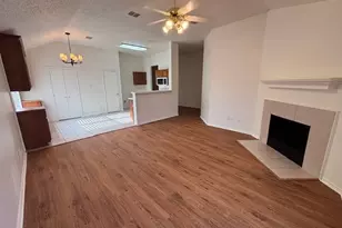 1008 Rock Springs Dr, Burleson, TX 76028 - Photo 7