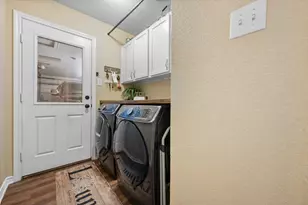 1917 Bentwater Pkwy, Granbury, TX 76049 - Photo 21