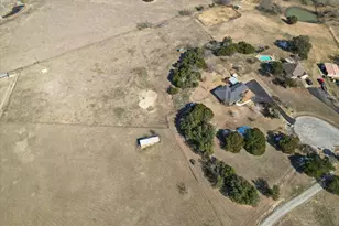 1917 Bentwater Pkwy, Granbury, TX 76049 - Photo 27