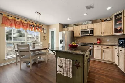 1917 Bentwater Parkway, Granbury, TX 76049 - Photo 11