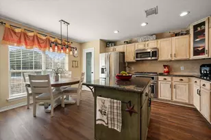 1917 Bentwater Pkwy, Granbury, TX 76049 - Photo 11