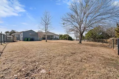 1917 Bentwater Parkway, Granbury, TX 76049 - Photo 23
