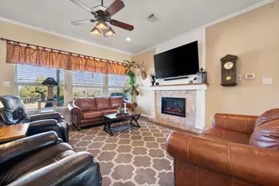 1917 Bentwater Parkway, Granbury, TX 76049 - Photo 7