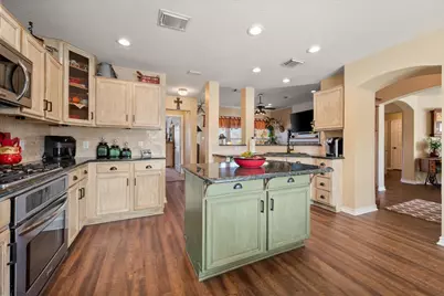 1917 Bentwater Parkway, Granbury, TX 76049 - Photo 13