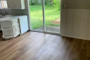 606 N Spencer St, Lacy Lakeview, TX 76705 - Photo 9