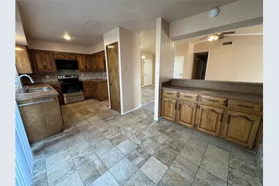 638 Grinnell Drive, Garland, TX 75043 - Photo 5
