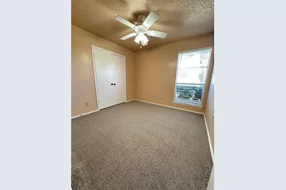 638 Grinnell Drive, Garland, TX 75043 - Photo 15