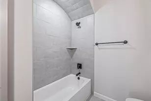 2160 Middlewood Cir, Granbury, TX 76049 - Photo 27