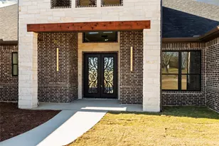 544 High Tower Ln, Granbury, TX 76049 - Photo 5