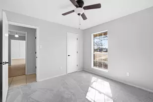 205 Rock Springs Ct, Waxahachie, TX 75165 - Photo 5