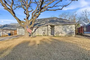 685 Cardinal Ridge Rd, Burleson, TX 76028 - Photo 1