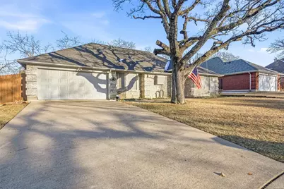 685 Cardinal Ridge Road, Burleson, TX 76028 - Photo 7