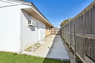 2106 Avalon Ln, Arlington, TX 76014 - Photo 21