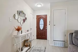 2106 Avalon Ln, Arlington, TX 76014 - Photo 9