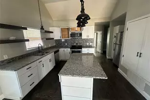 615 S Elm St, Sherman, TX 75090 - Photo 3