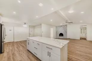 13123 Roaring Springs Ln, Dallas, TX 75240 - Photo 11