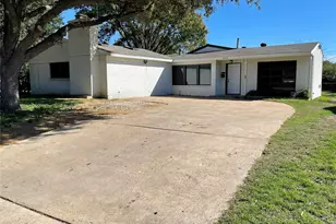 3563 South Dr, Fort Worth, TX 76109 - Photo 13