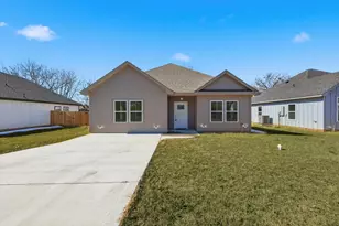 709 3rd St, Bridgeport, TX 76426 - Photo 1