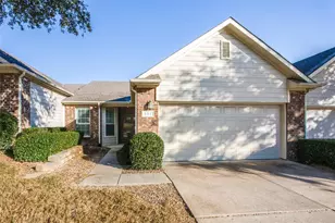 237 Heritage Hill Dr, Lewisville, TX 75067 - Photo 1