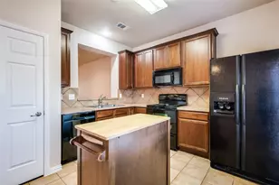 237 Heritage Hill Dr, Lewisville, TX 75067 - Photo 13