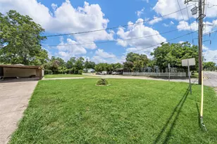 1320 S 26th St, Waco, TX 76706 - Photo 11