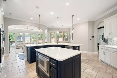 8718 Rexford Drive, Dallas, TX 75209 - Photo 9