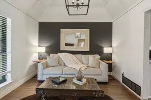 1662 Watson Rd, Fort Worth, TX 76103 - Photo 15