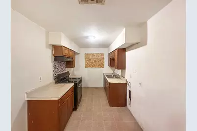 925 Manning Street, Grand Prairie, TX 75051 - Photo 11