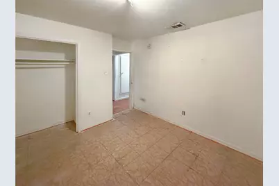 925 Manning Street, Grand Prairie, TX 75051 - Photo 7