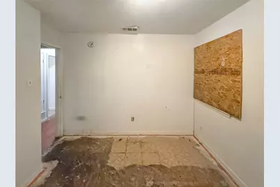 925 Manning Street, Grand Prairie, TX 75051 - Photo 15