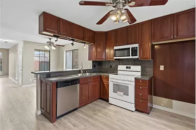 1805 W Spring Creek Parkway #EE2, Plano, TX 75023 - Photo 13